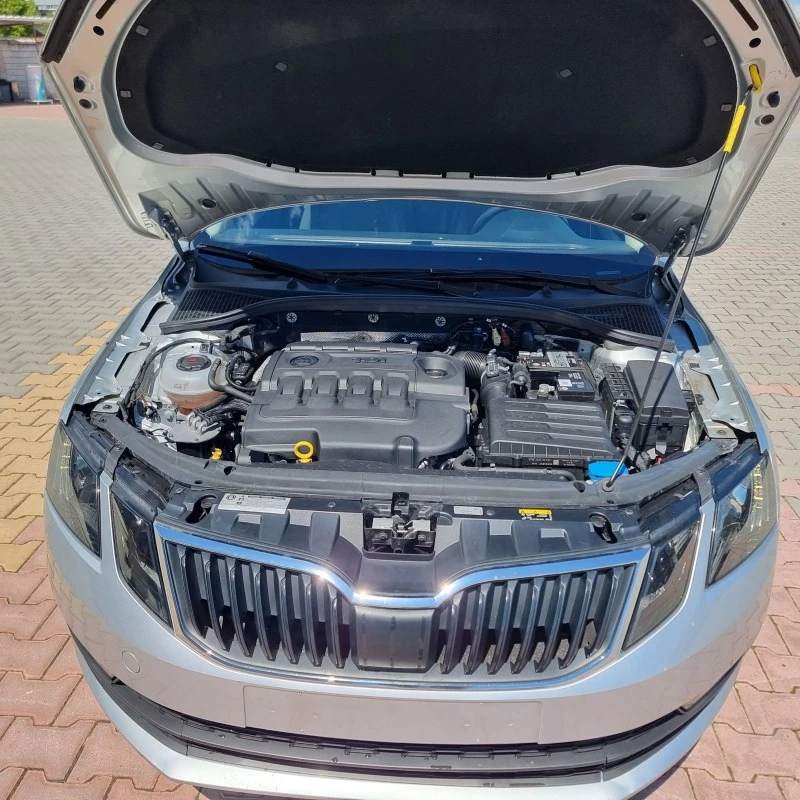 Skoda Octavia 1.6 TDI, снимка 15 - Автомобили и джипове - 45465657