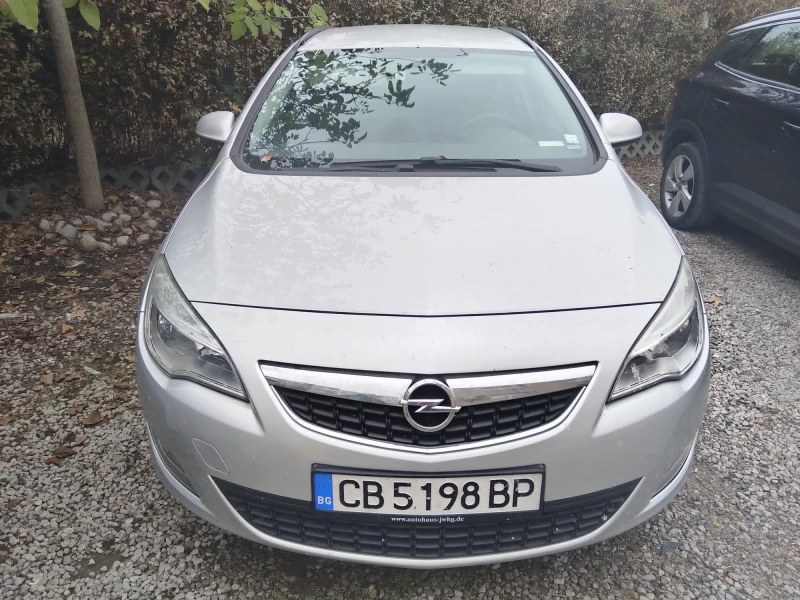 Opel Astra, снимка 1 - Автомобили и джипове - 47300700