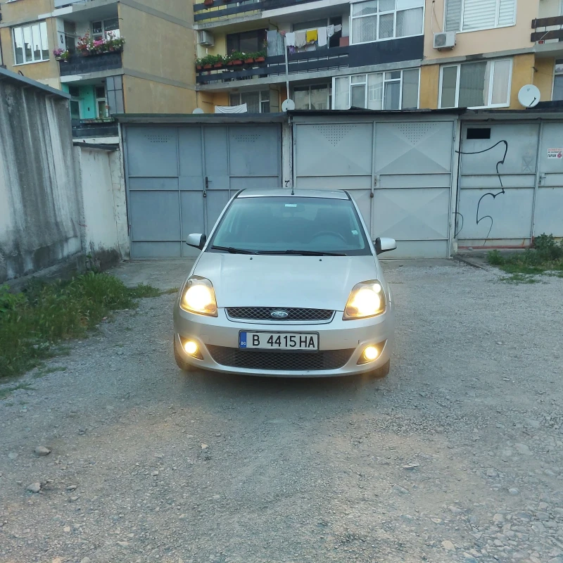 Ford Fiesta 1.4 TDCI 68k.c. , снимка 15 - Автомобили и джипове - 49006295