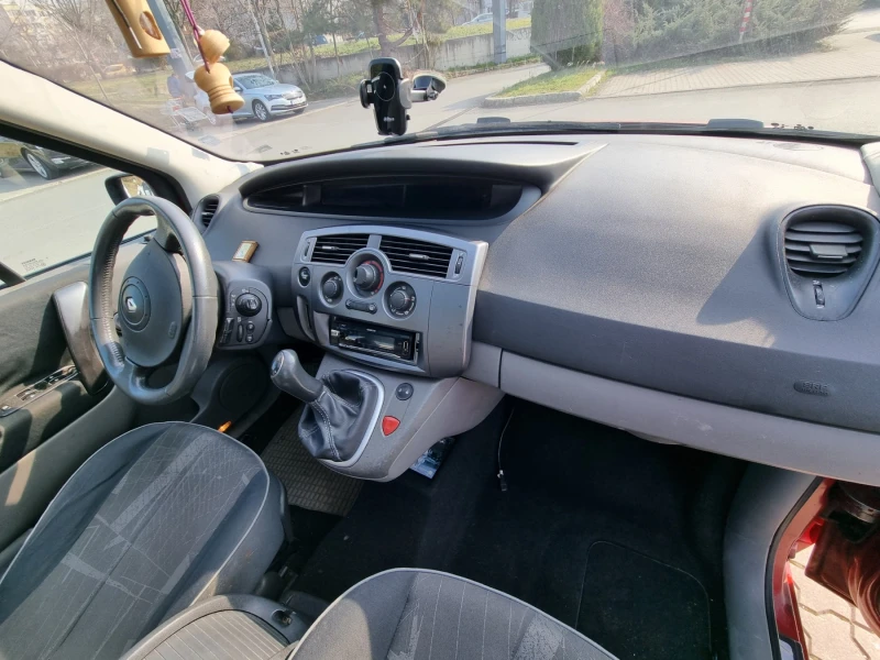 Renault Scenic, снимка 5 - Автомобили и джипове - 49156857