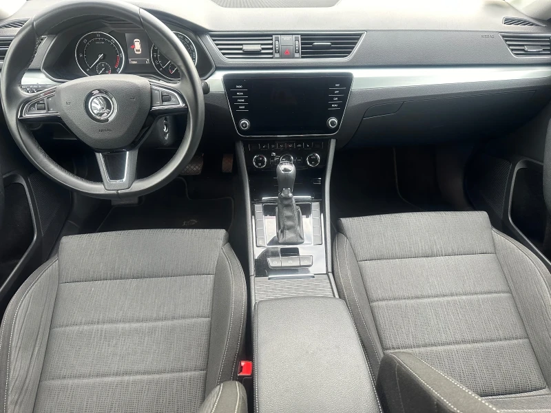 Skoda Superb 2.0 TDI Navi, снимка 9 - Автомобили и джипове - 49530982