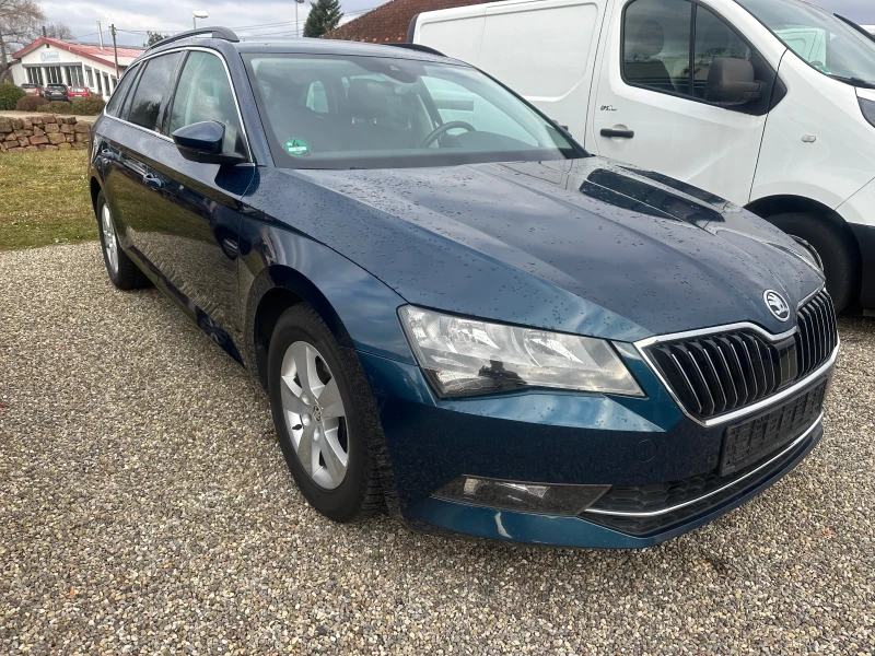 Skoda Superb 2.0 TDI Navi, снимка 3 - Автомобили и джипове - 49530982