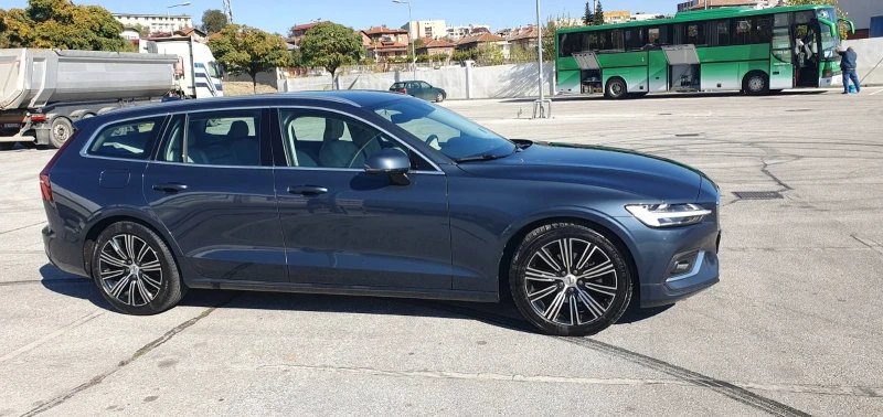 Volvo V60, снимка 3 - Автомобили и джипове - 49608826