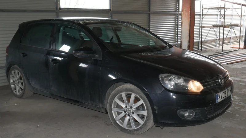 VW Golf, снимка 3 - Автомобили и джипове - 51193410