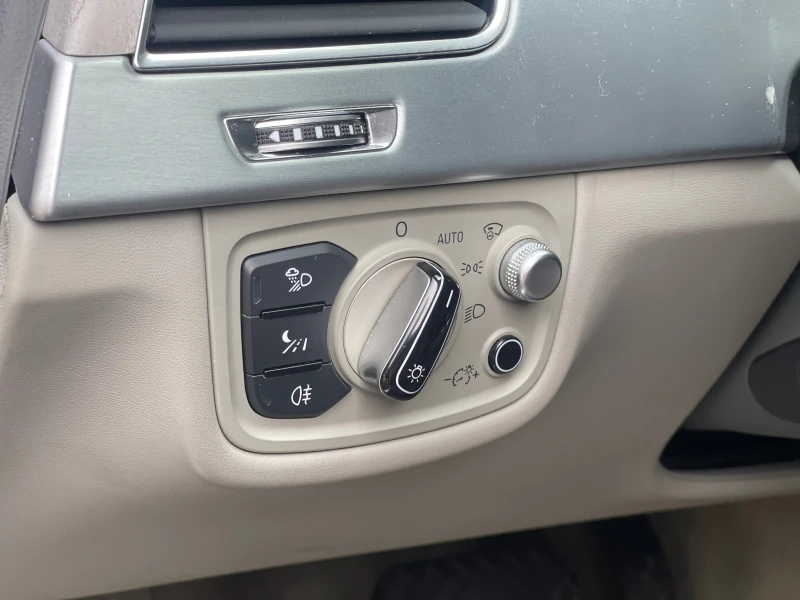 Audi A8 MatrixLED/Quattro/NightVision/Massage/ЛИЗИНГ/, снимка 13 - Автомобили и джипове - 52750135