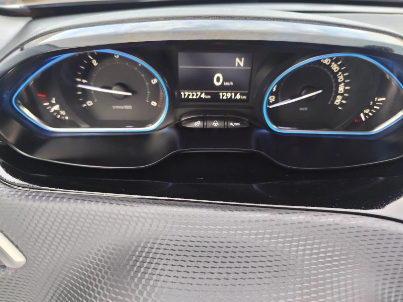 Peugeot 2008 1.6e-HDi Allure92к.с, снимка 14 - Автомобили и джипове - 51239873