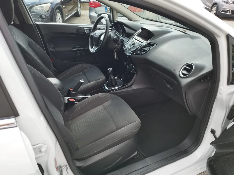 Ford Fiesta 1.5TDCI 75кс.TITANIUM, снимка 12 - Автомобили и джипове - 51254417