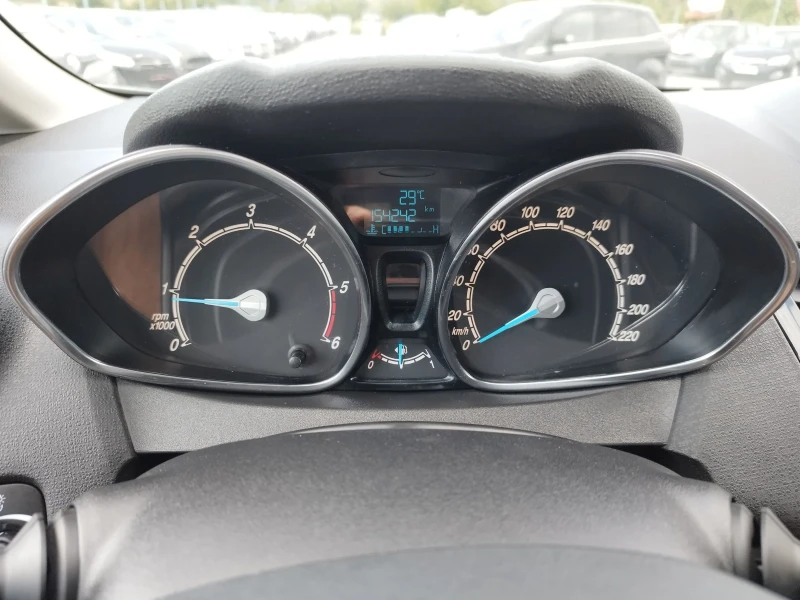 Ford Fiesta 1.5TDCI 75кс.TITANIUM, снимка 17 - Автомобили и джипове - 51254417