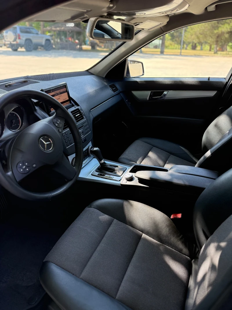 Mercedes-Benz C 250, снимка 13 - Автомобили и джипове - 51583959