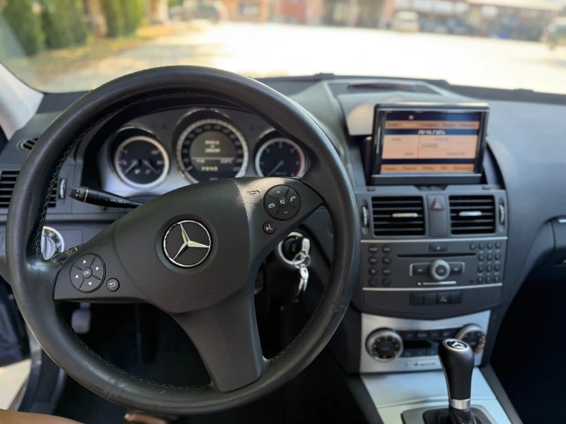 Mercedes-Benz C 250, снимка 9 - Автомобили и джипове - 51583959