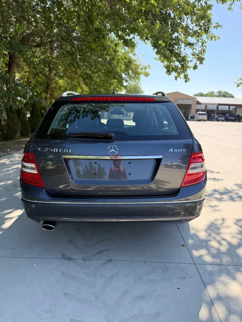 Mercedes-Benz C 250, снимка 4 - Автомобили и джипове - 51583959