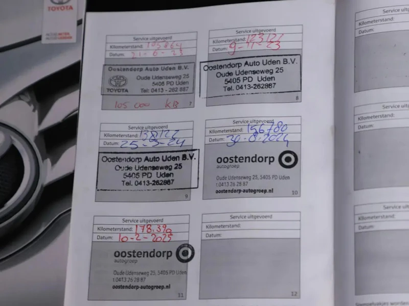 Toyota Corolla Executive Plus/ Автомобил върнат от лизинг, снимка 13 - Автомобили и джипове - 51889983