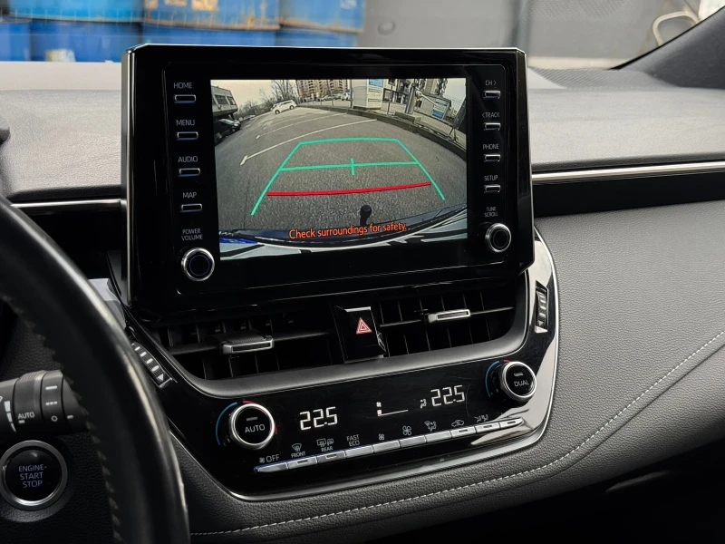 Toyota Corolla Executive Plus/ Автомобил върнат от лизинг, снимка 9 - Автомобили и джипове - 51889983