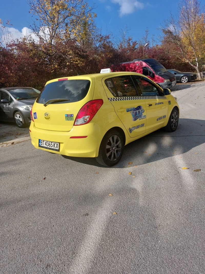 Hyundai I20 1.2 бензин /газ, снимка 3 - Автомобили и джипове - 51972546