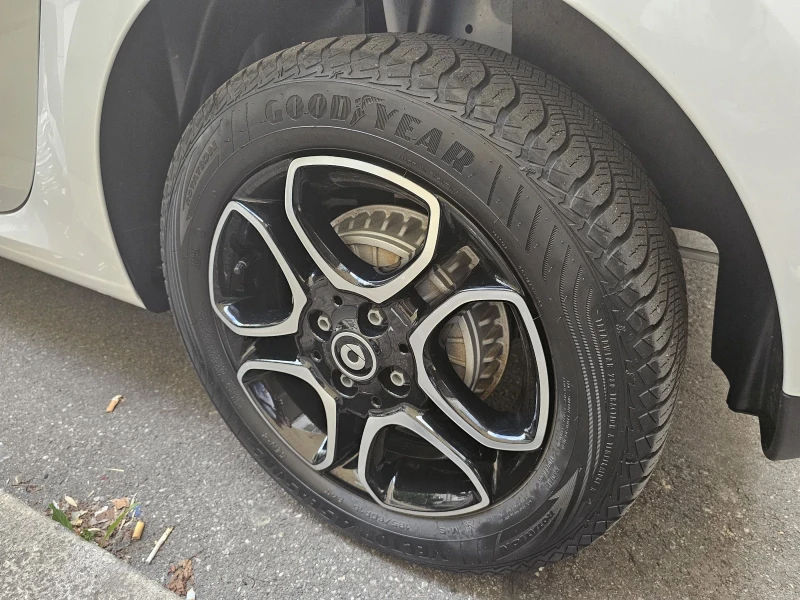 Smart Forfour, снимка 8 - Автомобили и джипове - 52333187