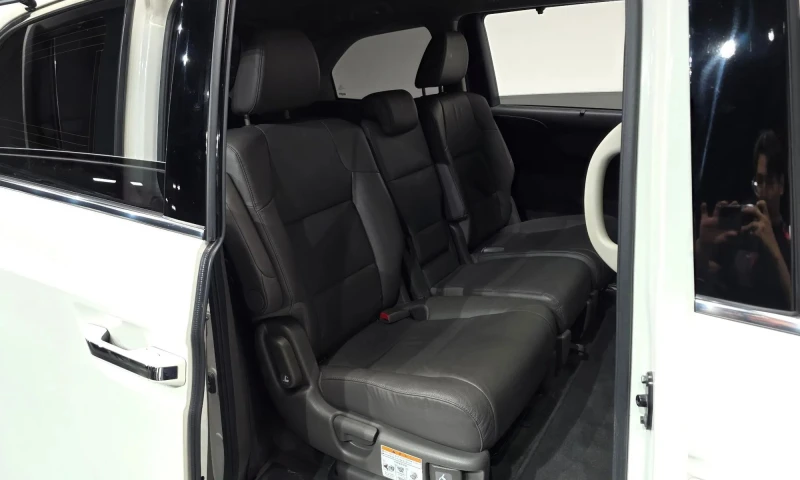 Honda Odyssey 3.5 4Th, снимка 11 - Автомобили и джипове - 52413944