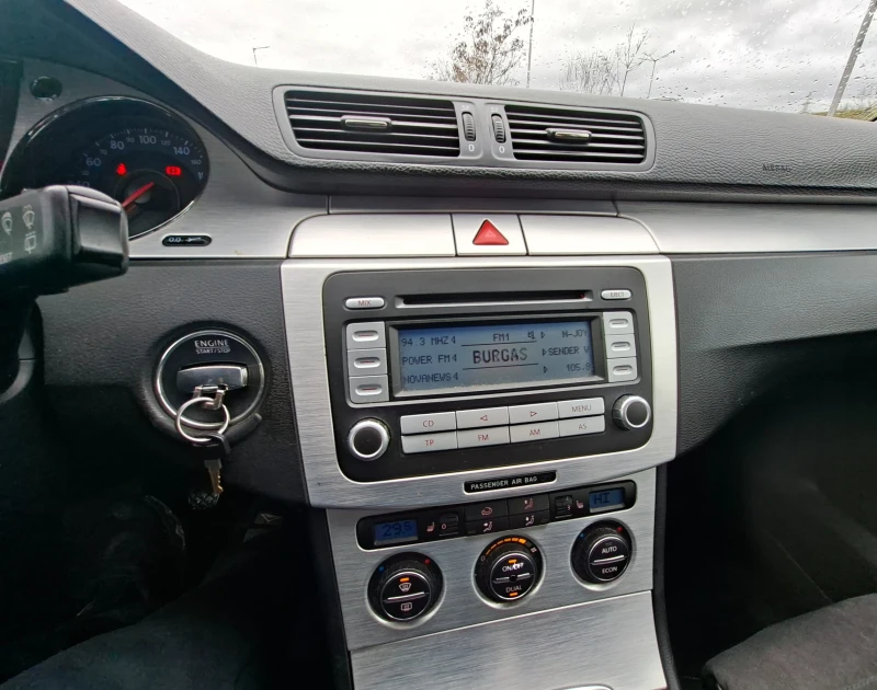 VW Passat 2.0 TDI , снимка 9 - Автомобили и джипове - 53288216