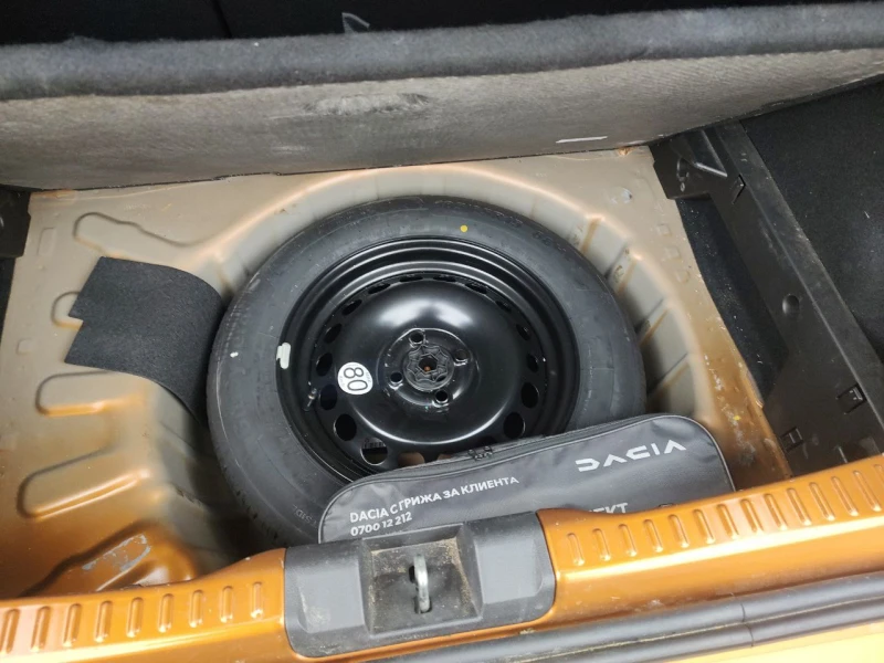 Dacia Sandero, снимка 9 - Автомобили и джипове - 53475742