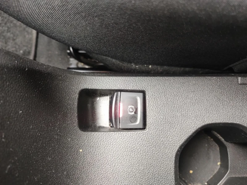 Dacia Sandero, снимка 6 - Автомобили и джипове - 53475742