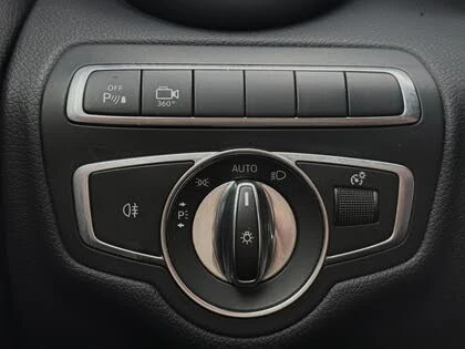 Mercedes-Benz C 300 4MATIC* АвтоКредит* (Цена до БГ) , снимка 10 - Автомобили и джипове - 53959193