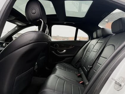 Mercedes-Benz C 300 4MATIC* АвтоКредит* (Цена до БГ) , снимка 17 - Автомобили и джипове - 53959193