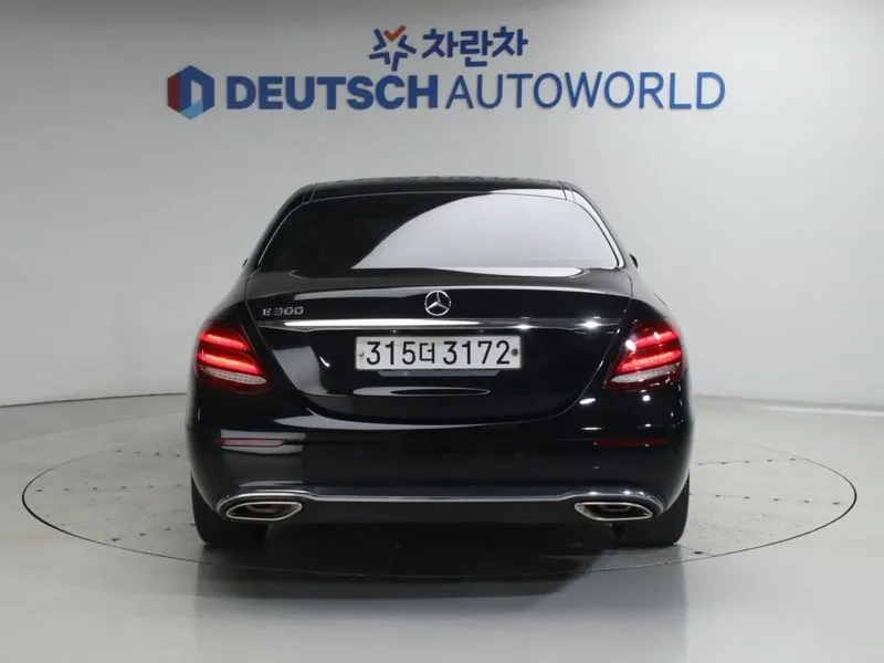 Mercedes-Benz E 300 Avantgarde, снимка 4 - Автомобили и джипове - 56018761