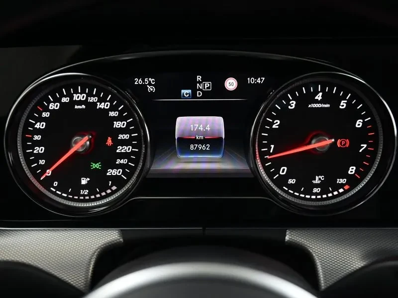 Mercedes-Benz E 300 Avantgarde, снимка 8 - Автомобили и джипове - 56018761