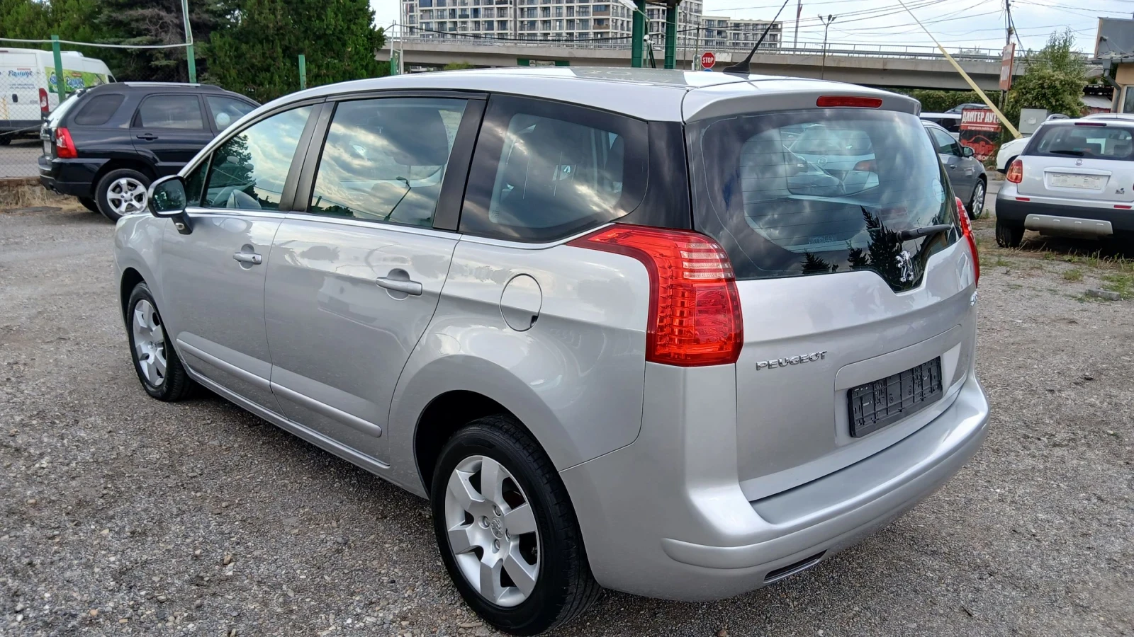 Peugeot 5008 1.6 HDI - изображение 5