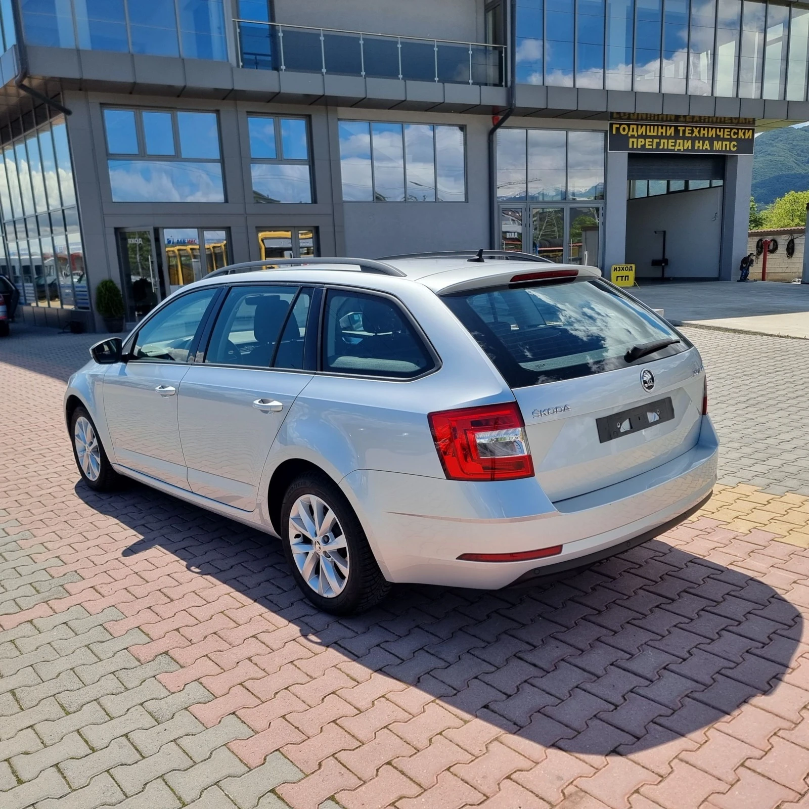 Skoda Octavia 1.6 TDI - изображение 3