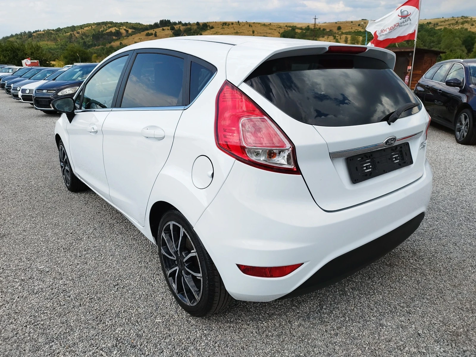 Ford Fiesta 1.5TDCI 75кс.TITANIUM - изображение 3