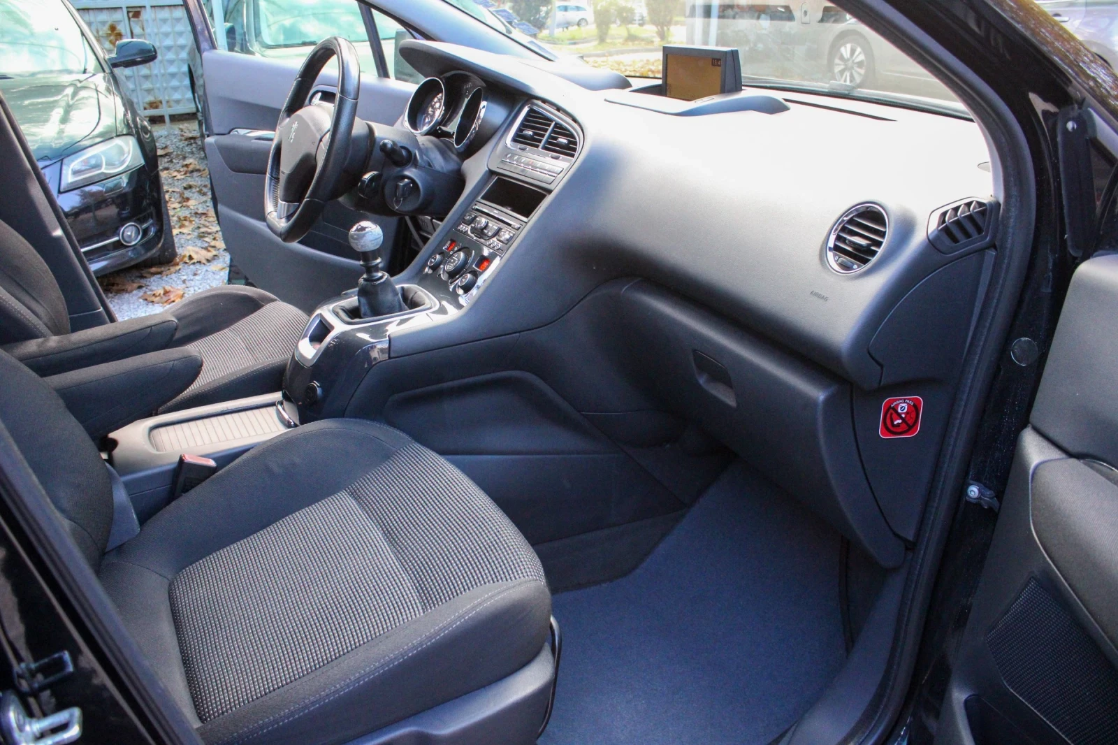 Peugeot 5008 1.6HDI / DISTRONIC / NAVI / HEAD UP | Mobile.bg   12