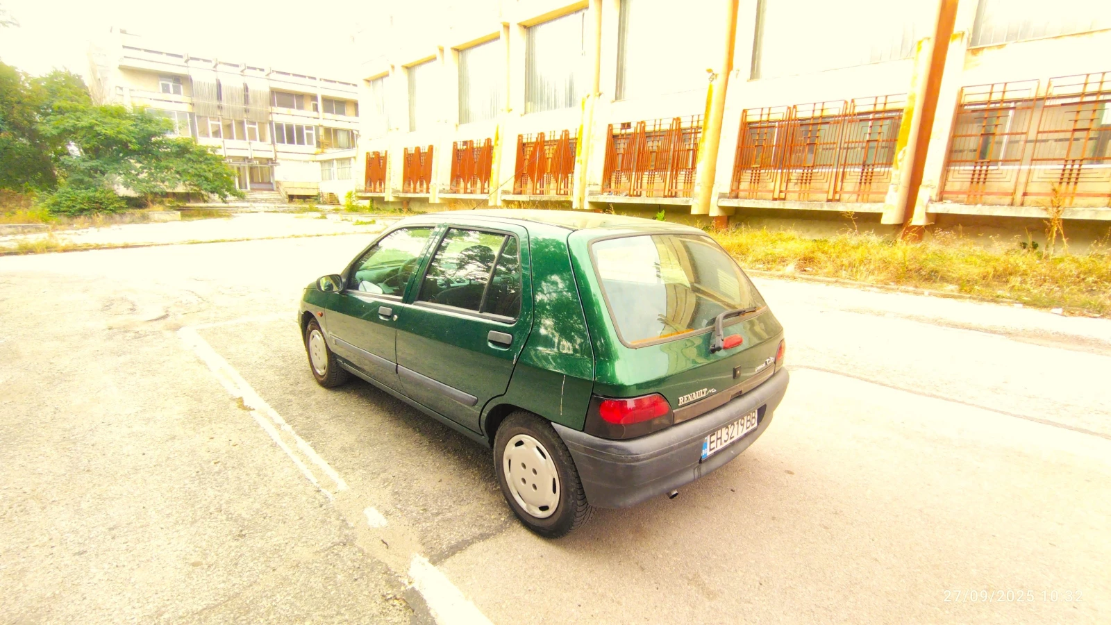 Renault Clio 1.2, снимка 3 - Автомобили и джипове - 53746335