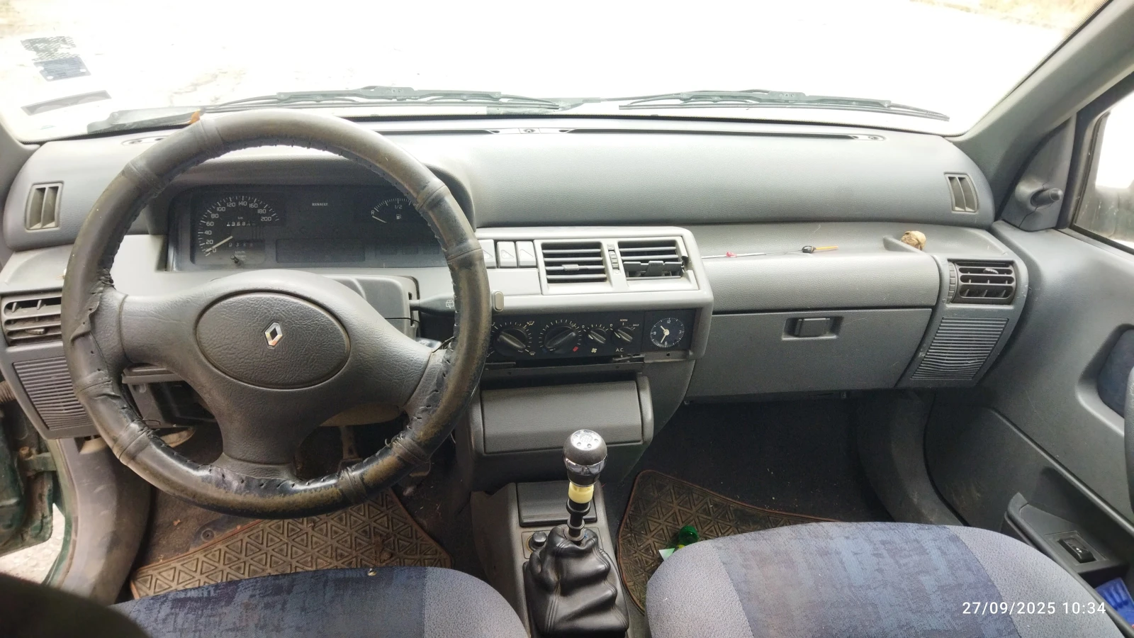 Renault Clio 1.2, снимка 12 - Автомобили и джипове - 53746335