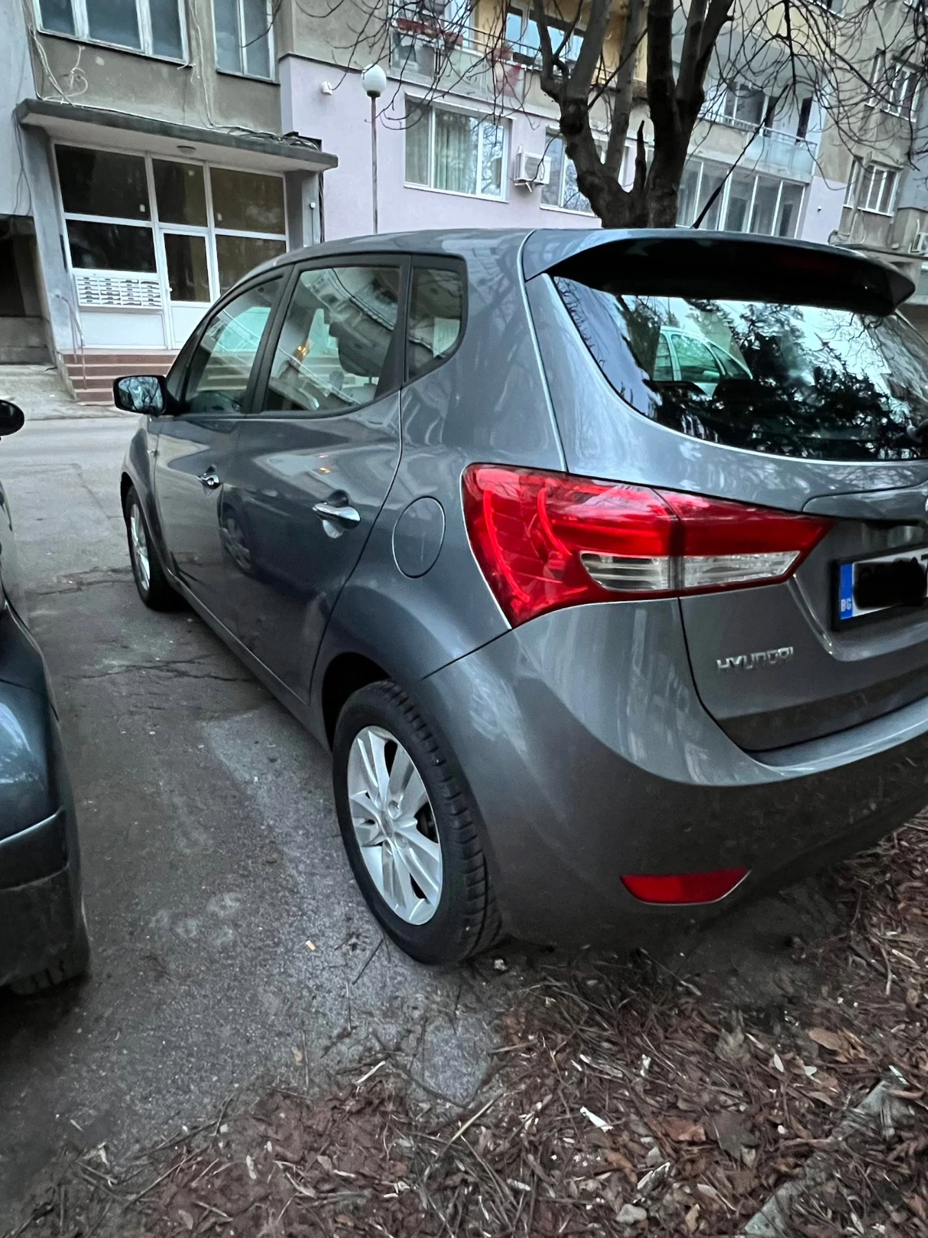 Hyundai Ix20, снимка 3 - Автомобили и джипове - 53809419