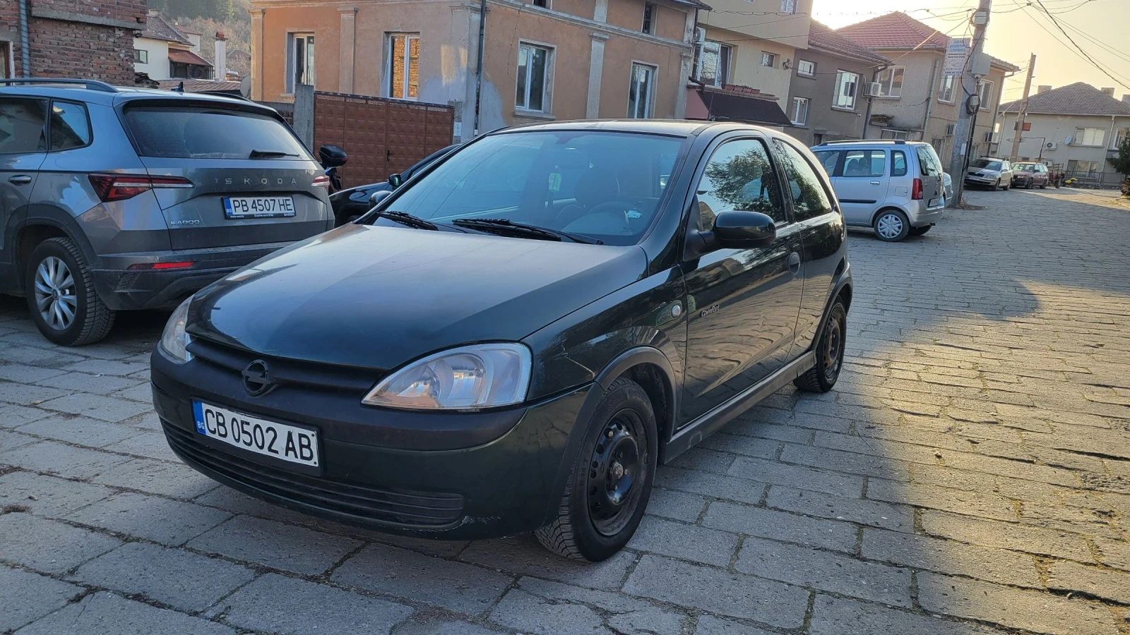 Opel Corsa 1000 кубика с газ и климатик., снимка 6 - Автомобили и джипове - 53839708
