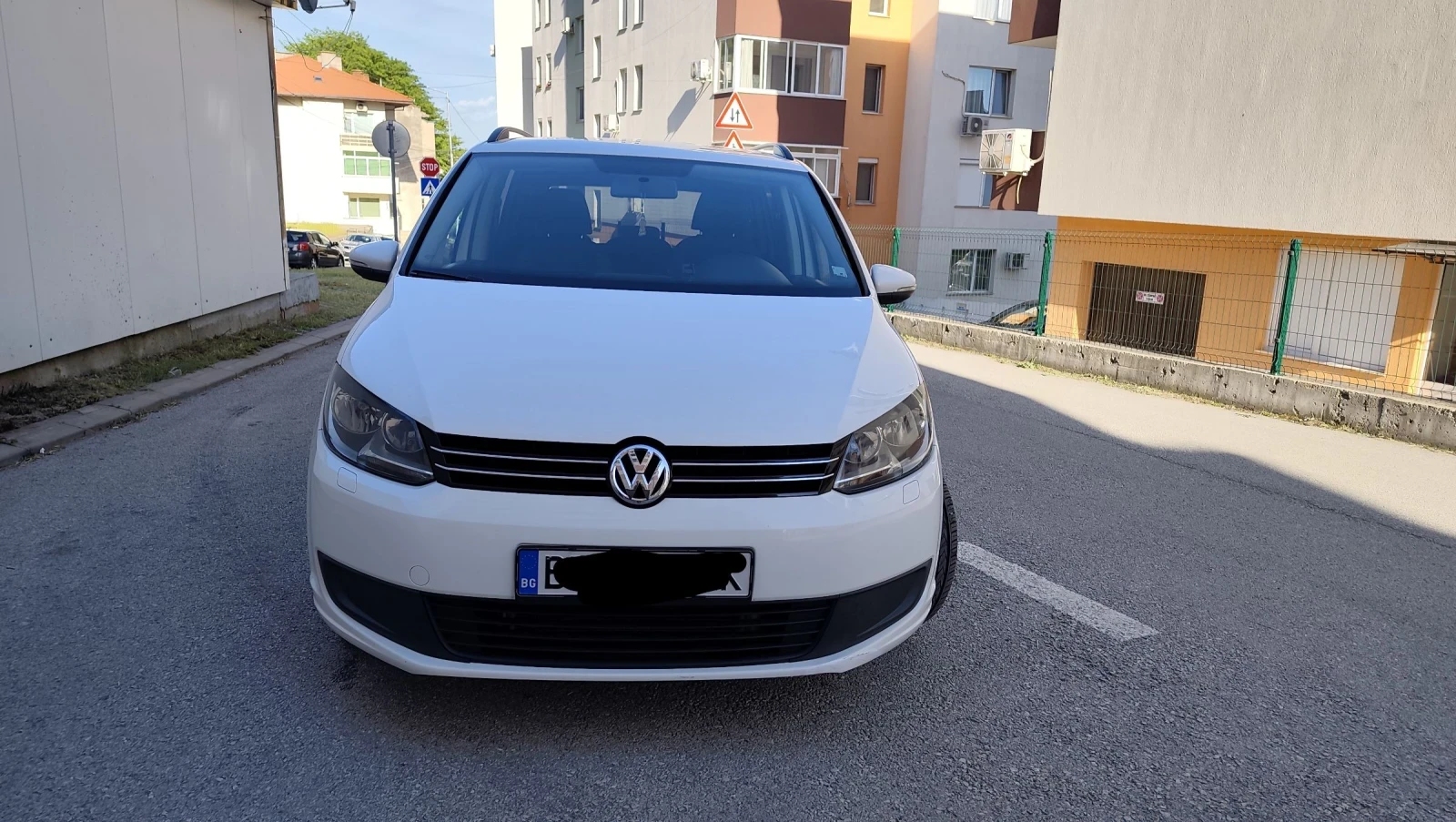 VW Touran 1.6, снимка 3 - Автомобили и джипове - 54728938
