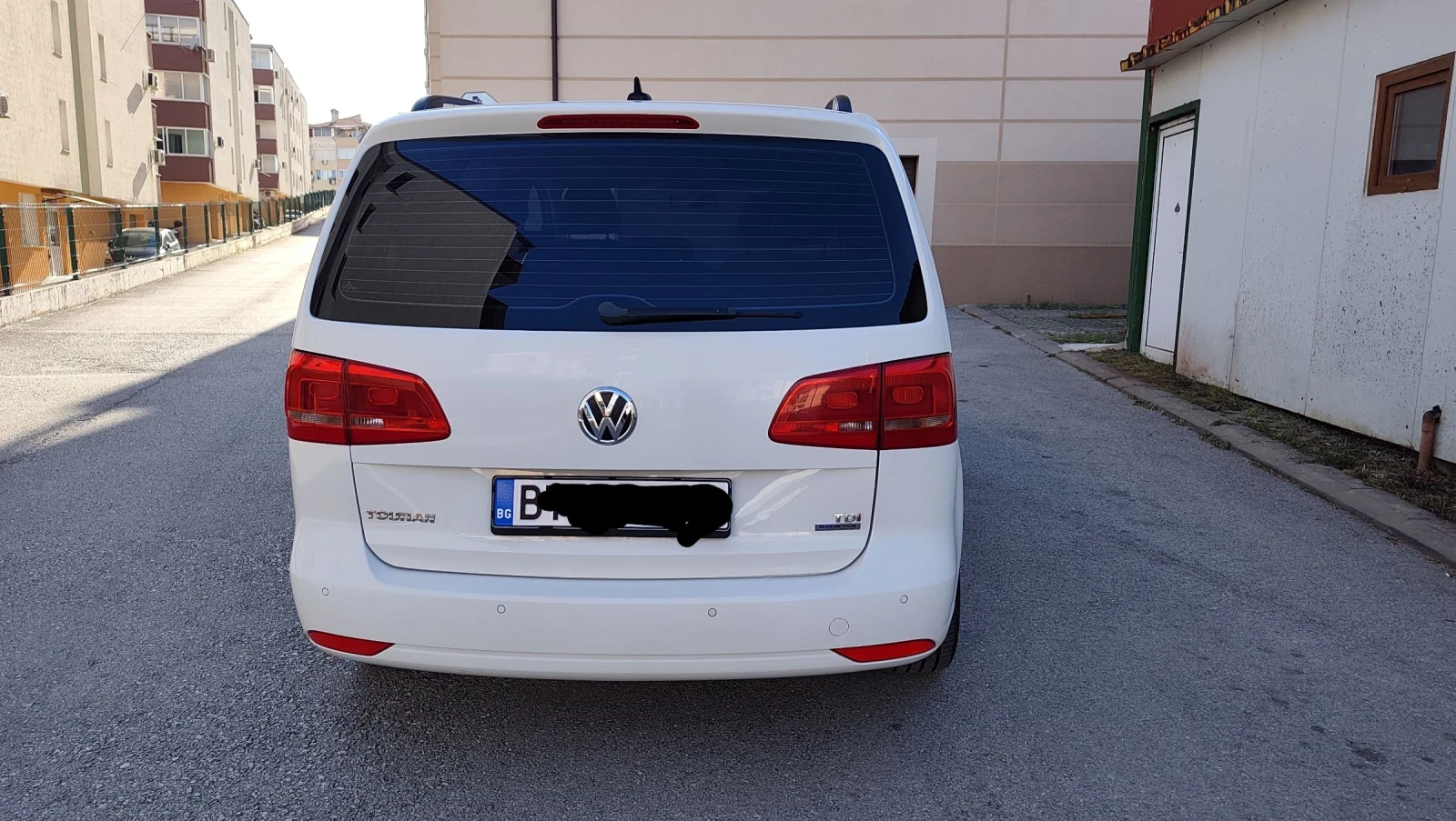 VW Touran 1.6, снимка 2 - Автомобили и джипове - 54728938