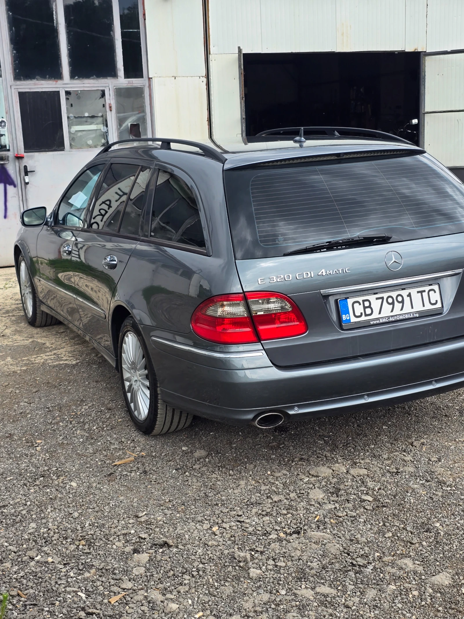 Mercedes-Benz E 320, снимка 6 - Автомобили и джипове - 54739128