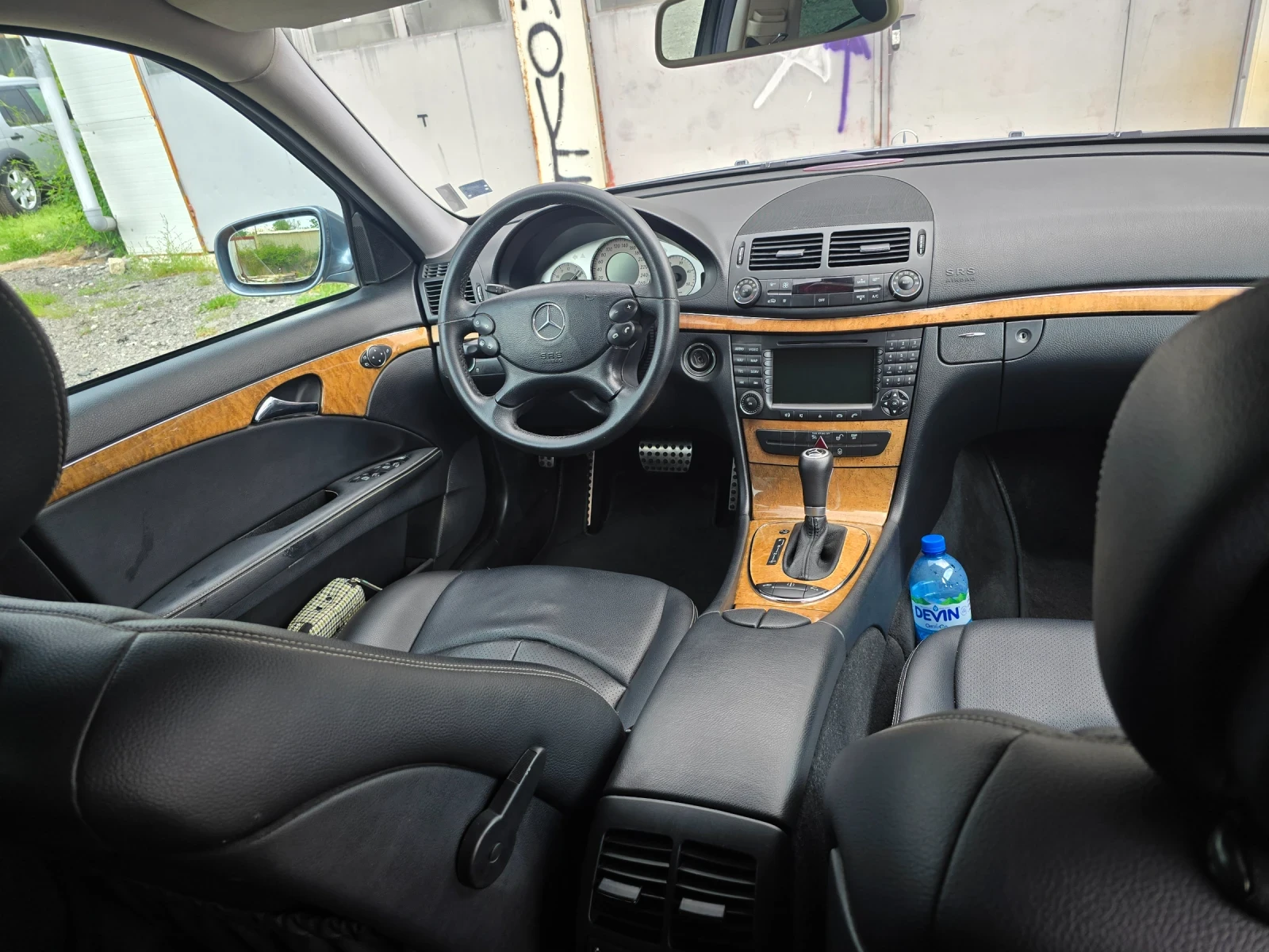 Mercedes-Benz E 320, снимка 14 - Автомобили и джипове - 54739128