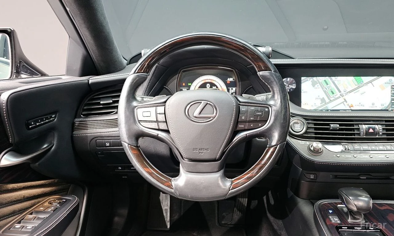 Lexus LS 500 5th GEN* 3.5* LUXURARY* AWD* ПОДГРЕВ* ОБДУХВАНЕ* , снимка 5 - Автомобили и джипове - 54781592