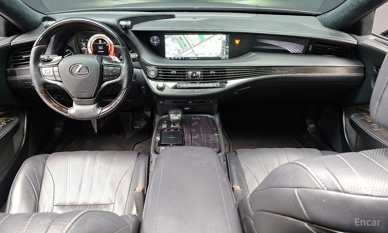 Lexus LS 500 5th GEN* 3.5* LUXURARY* AWD* ПОДГРЕВ* ОБДУХВАНЕ* , снимка 4 - Автомобили и джипове - 54781592
