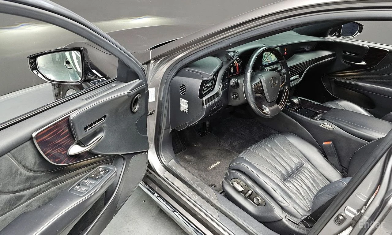 Lexus LS 500 5th GEN* 3.5* LUXURARY* AWD* ПОДГРЕВ* ОБДУХВАНЕ* , снимка 11 - Автомобили и джипове - 54781592