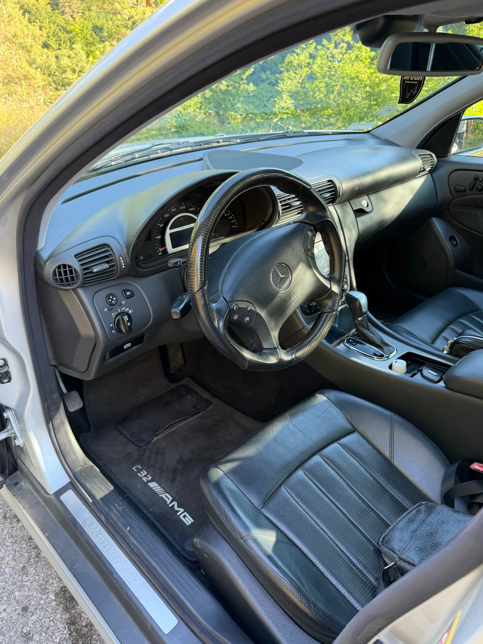 Mercedes-Benz C 32 AMG, снимка 11 - Автомобили и джипове - 54991037