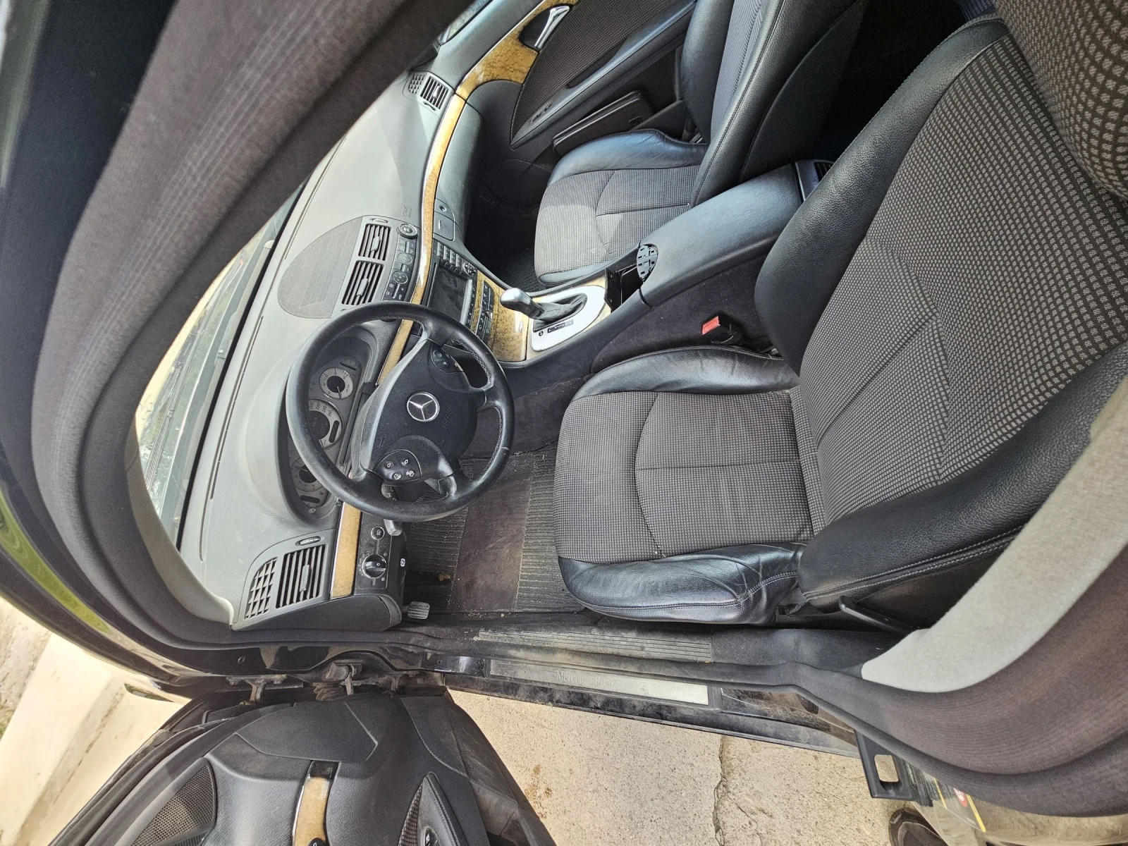 Mercedes-Benz E 320 CDI V6 7G tronic , снимка 6 - Автомобили и джипове - 55040292
