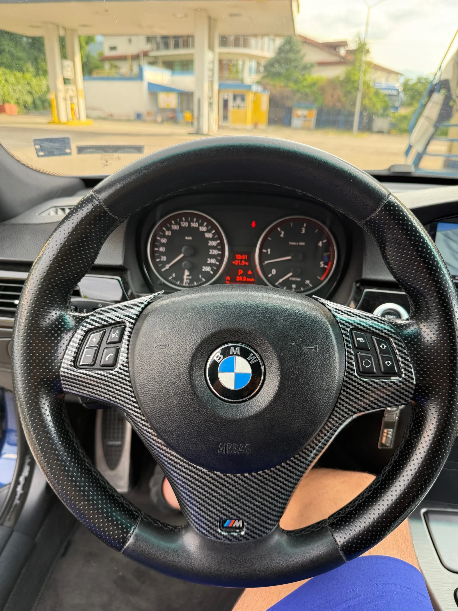 BMW 330, снимка 6 - Автомобили и джипове - 55063549