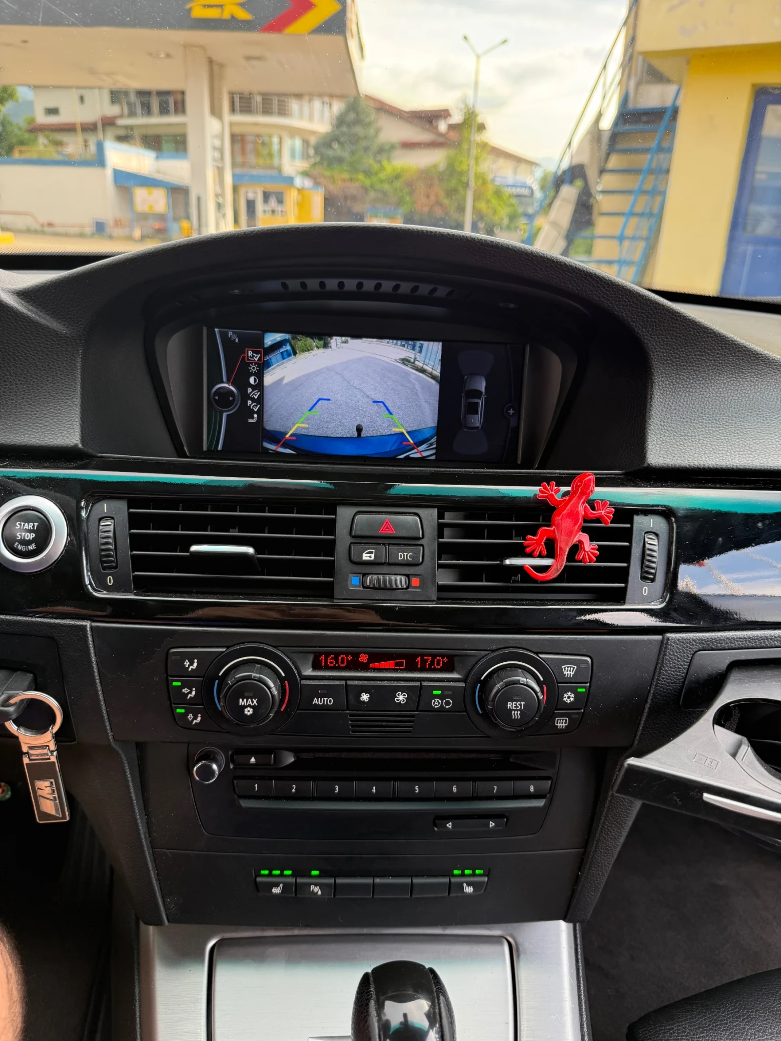 BMW 330, снимка 7 - Автомобили и джипове - 55063549