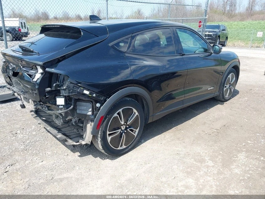 Ford Mustang Mach-E SELECT* ALL* WHEEL* DRIVE* КОЖА* ПОДГРЕВ* KEYLESS*, снимка 8 - Автомобили и джипове - 55088913