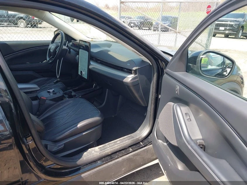 Ford Mustang Mach-E SELECT* ALL* WHEEL* DRIVE* КОЖА* ПОДГРЕВ* KEYLESS*, снимка 10 - Автомобили и джипове - 55088913