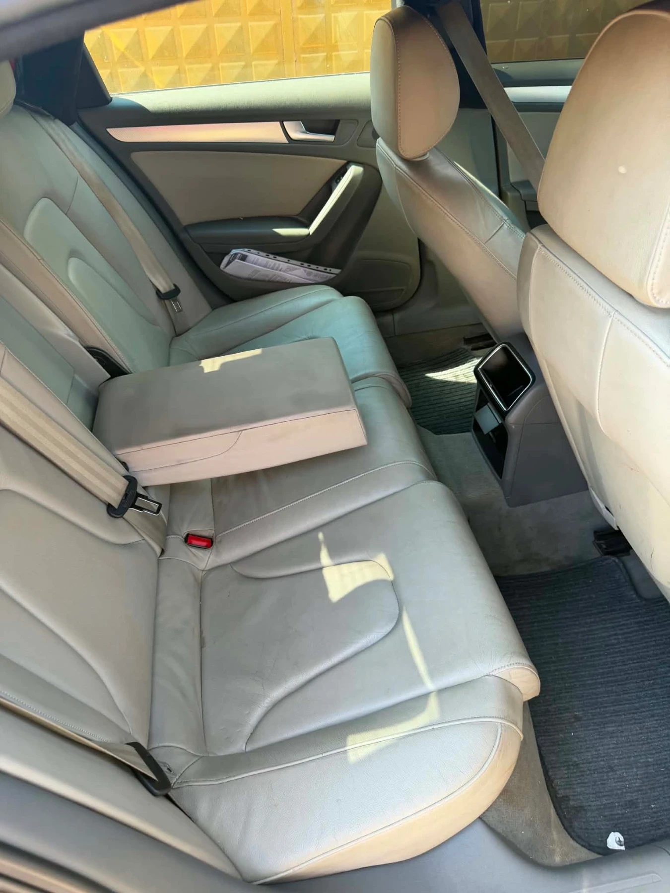 Audi A4 Audi a4 B8 3.0tdi 240hp, снимка 10 - Автомобили и джипове - 55124143