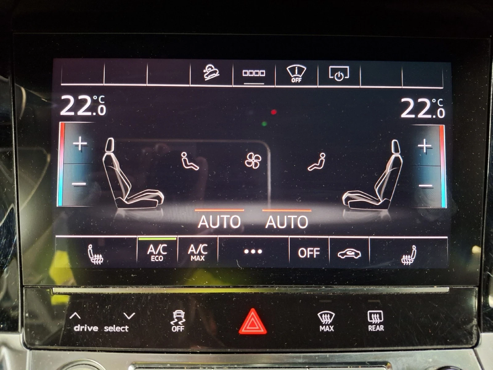 Audi E-Tron 55 SPORTBACK S-LINE 95KWH 408КС. КАМЕРИ 360 КОЖА, снимка 10 - Автомобили и джипове - 55441044